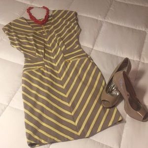 Gianni Bini taupe and yellow form flattering dress
